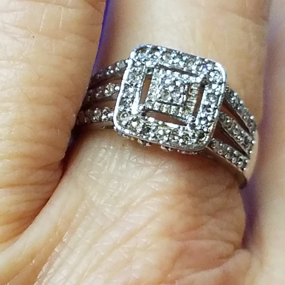 Diamond Cluster Ring - Picture 8 of 14